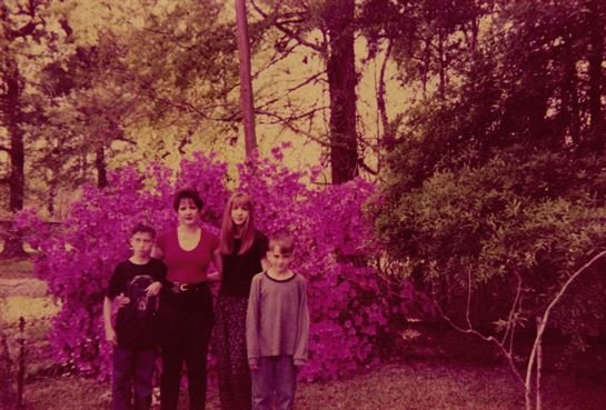 Elizabeth Nicole Sonnier - Photo 11