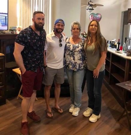 Elizabeth Nicole Sonnier - Photo 31