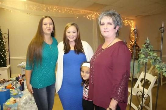 Elizabeth Nicole Sonnier - Photo 54