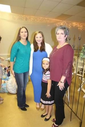 Elizabeth Nicole Sonnier - Photo 70