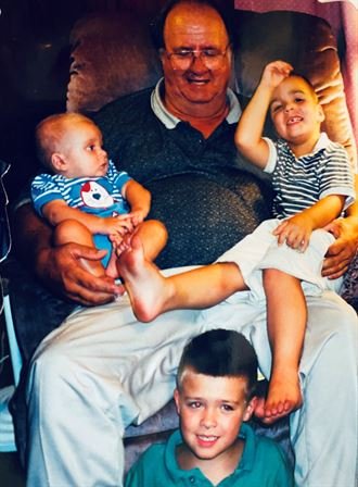 Benis Glen Lee - Photo 5