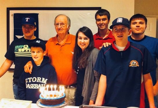 Benis Glen Lee - Photo 12