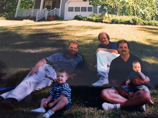 Benis Glen Lee - Photo 18