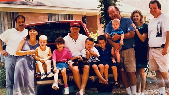 Benis Glen Lee - Photo 21