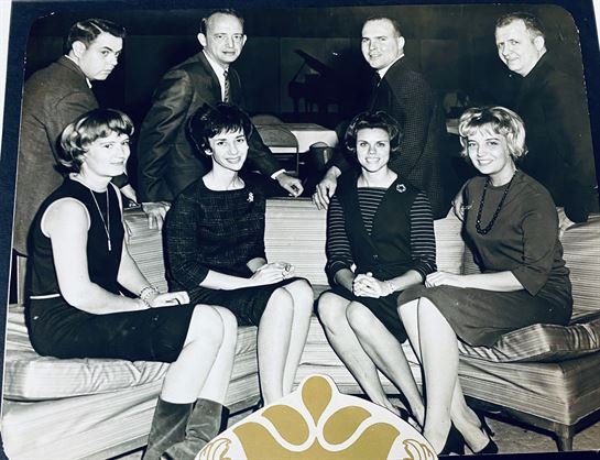 Benis Glen Lee - Photo 23