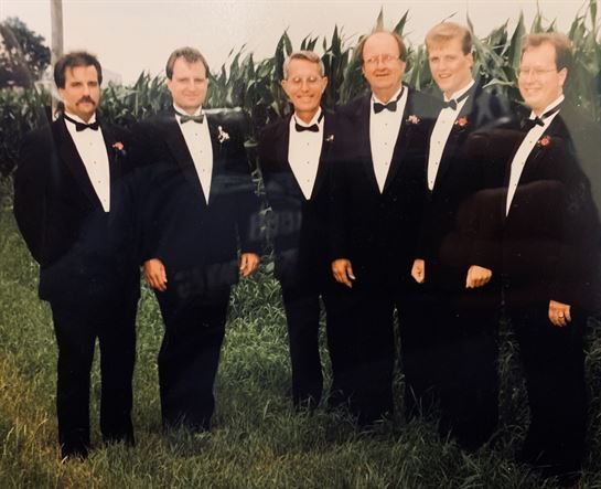 Benis Glen Lee - Photo 31