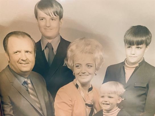 Benis Glen Lee - Photo 46