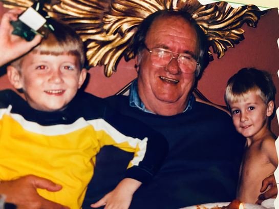 Benis Glen Lee - Photo 52