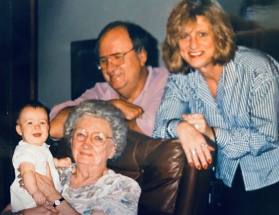 Benis Glen Lee - Photo 57