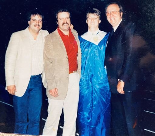 Benis Glen Lee - Photo 62