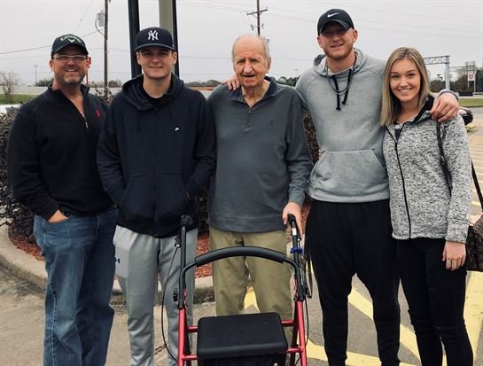 Benis Glen Lee - Photo 76