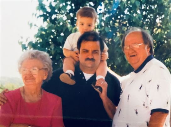 Benis Glen Lee - Photo 102