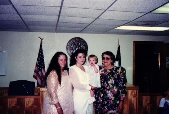 Joyce Mae Horn - Photo 2