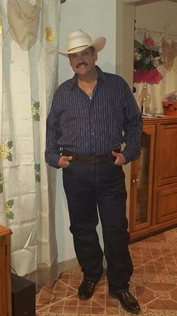 Robert Trejo Alonzo - Photo 26