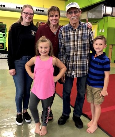 Jackie Lee Mathews - Photo 3