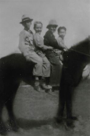 Berchman "Bert" Lee Reaves - Photo 73