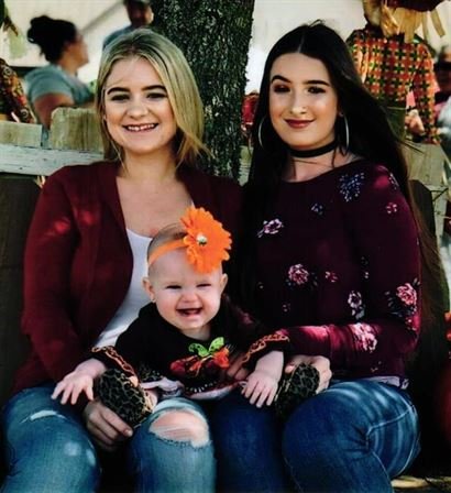 Sarah Ann Lawson - Photo 17