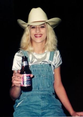 Sarah Ann Lawson - Photo 32