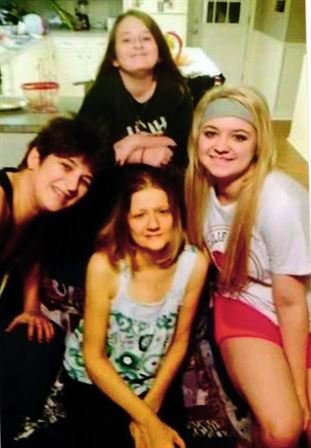 Sarah Ann Lawson - Photo 58