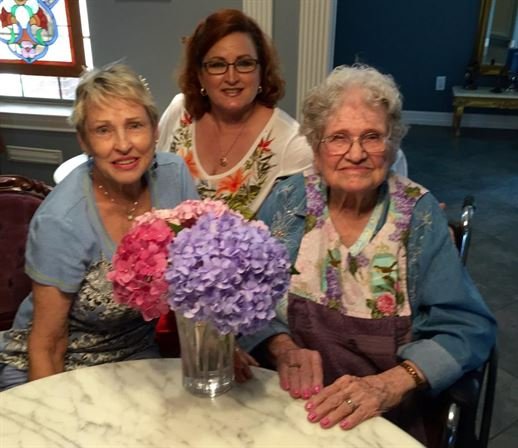 Helen Kossa Broussard - Photo 21