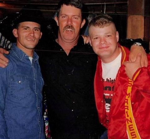 Mike Harold Adams - Photo 28