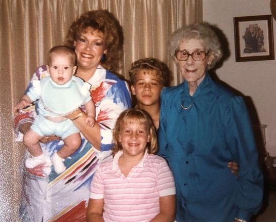 Pam Thomas - Photo 111