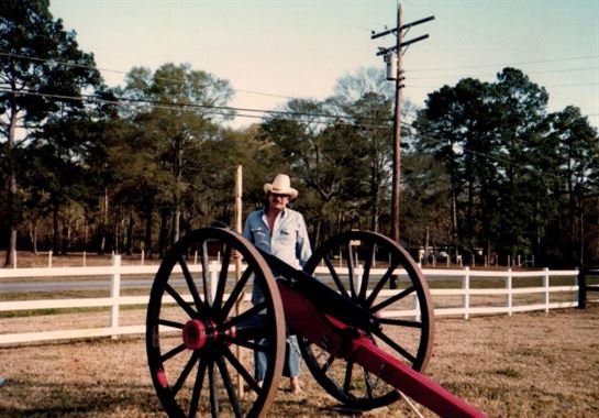 Ron R. Moreau - Photo 25