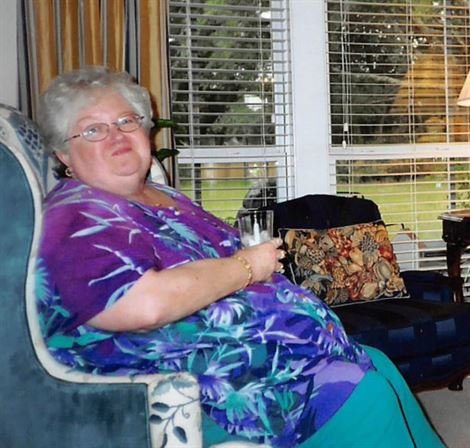 Linda Peet - Photo 17