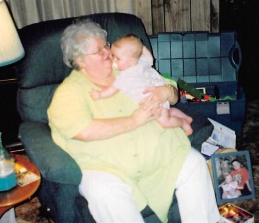 Linda Peet - Photo 30