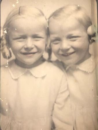 Veronika "Ronnie" Richard — photo 11