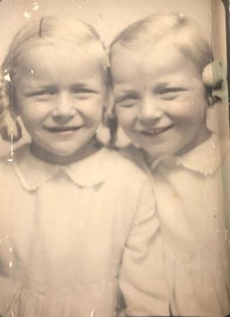 Veronika "Ronnie" Richard — photo 15