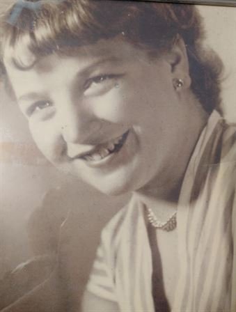 Veronika "Ronnie" Richard — photo 18