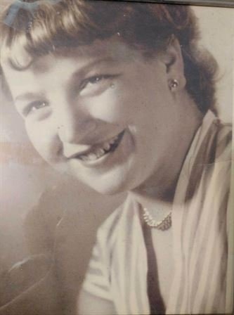 Veronika "Ronnie" Richard — photo 35