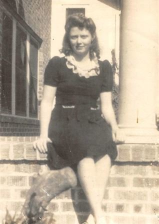 Lillian Marie Hartley - Photo 67