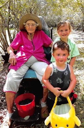 Lillian Marie Hartley - Photo 84