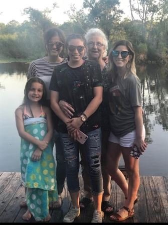 Vivian Wolfford - Photo 14