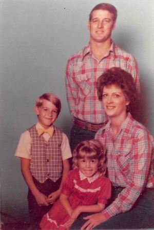 Delores "Nana" Ann Perry - Photo 69