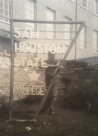 Richard Johnson Bass, Jr. - Photo 18