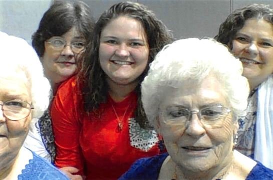 Sue Ayres - Photo 16