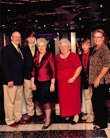 Sue Ayres - Photo 23