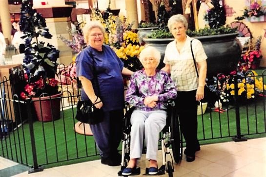 Sue Ayres - Photo 44