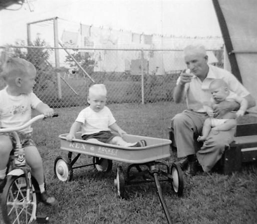 Lynn Alan Bradford - Photo 2