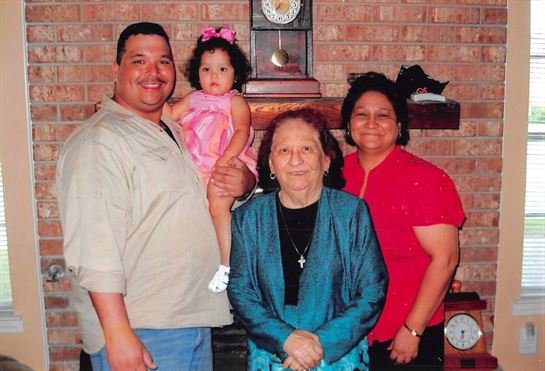 Alicia Garza Peña - Photo 19