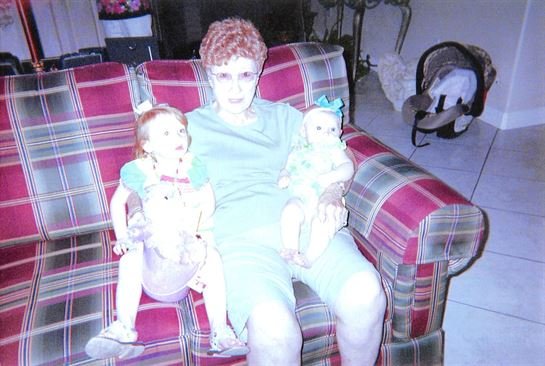 Rena Mendoza Veillon - Photo 27