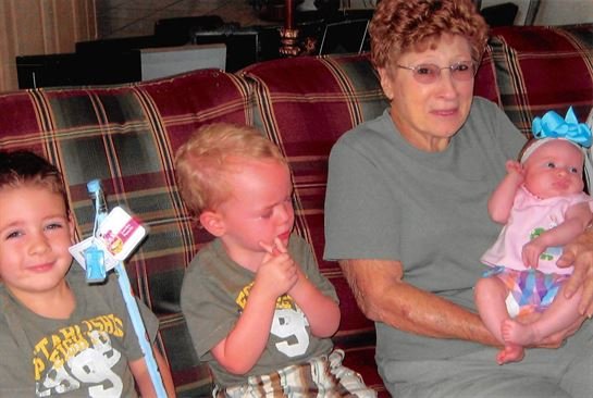 Rena Mendoza Veillon - Photo 37