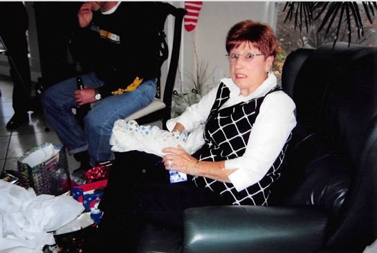 Rena Mendoza Veillon - Photo 44