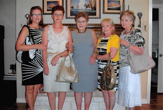 Rena Mendoza Veillon - Photo 59