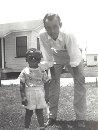 Robert E. Oldham - Photo 2