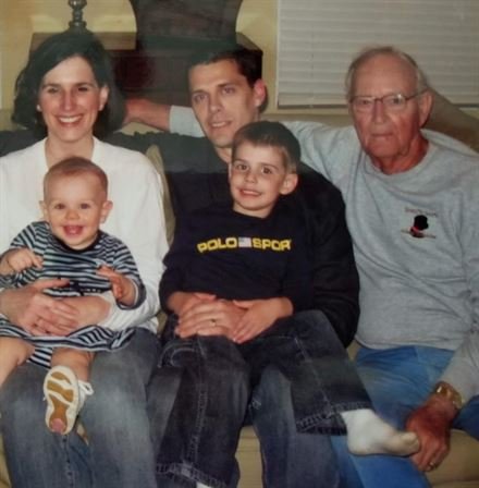 Robert E. Oldham - Photo 3