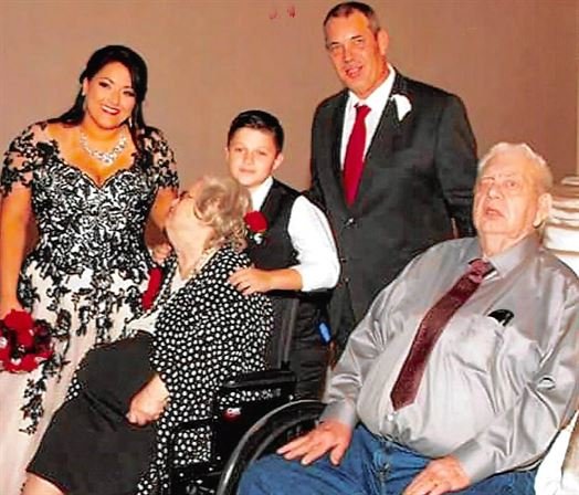 Gwen Gonzales - Photo 18